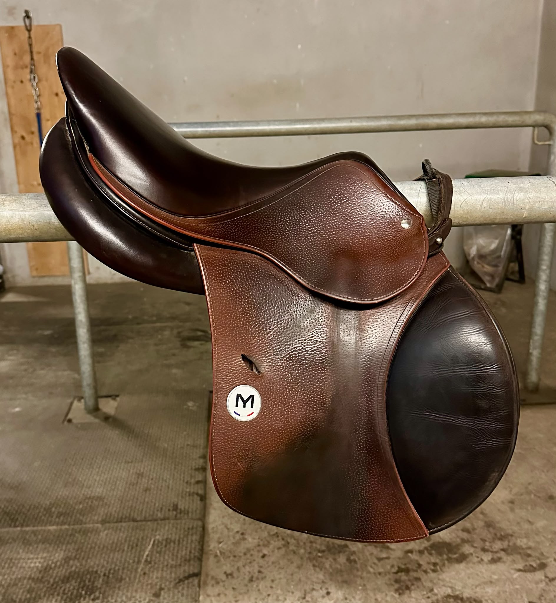 Springsattel Meyer Selles PONANT in Cognac, Sitzfläche und Pauschen