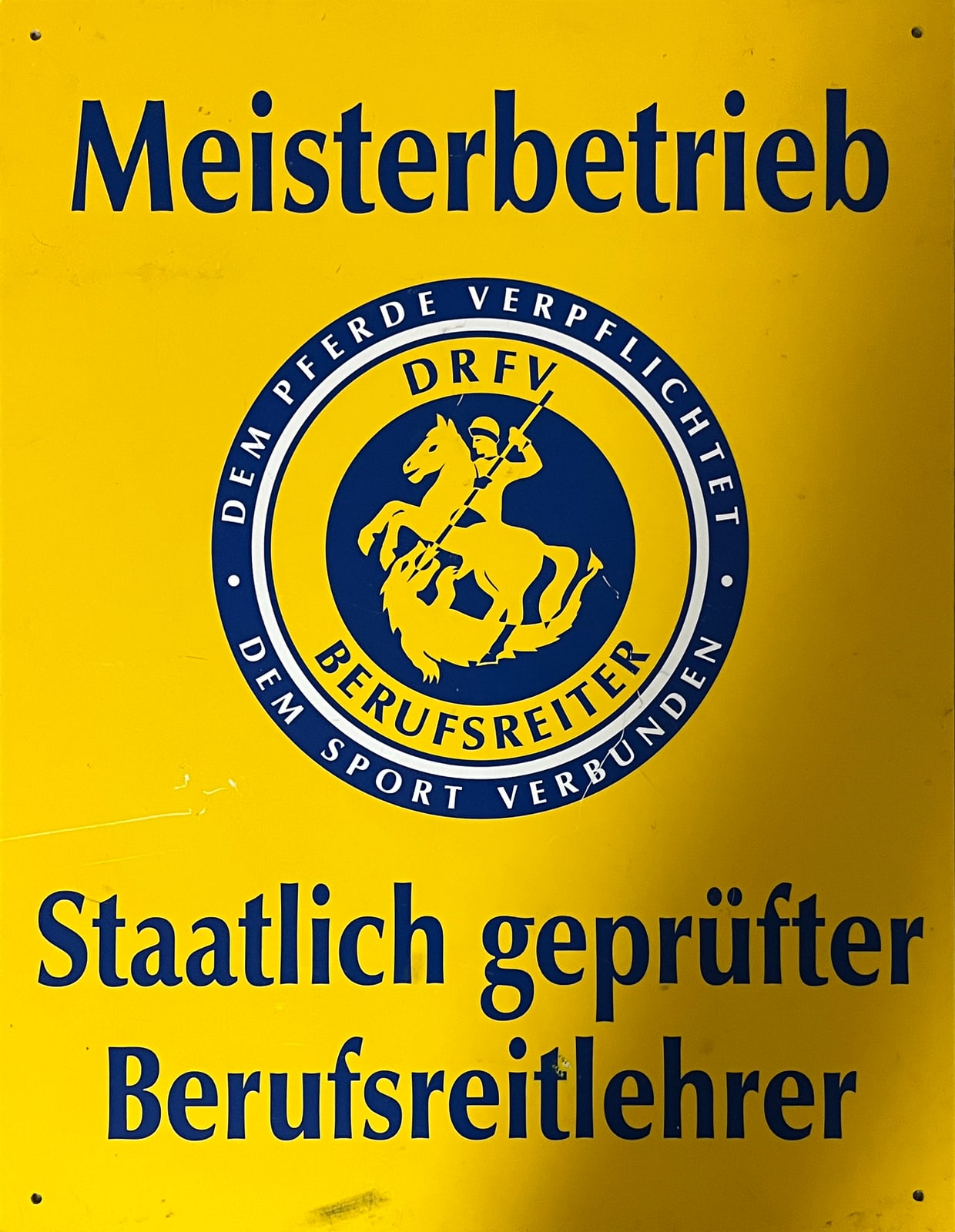 DRFV-Schild „Meisterbetrieb — Staatlich geprüfter Berufsreitlehrer“